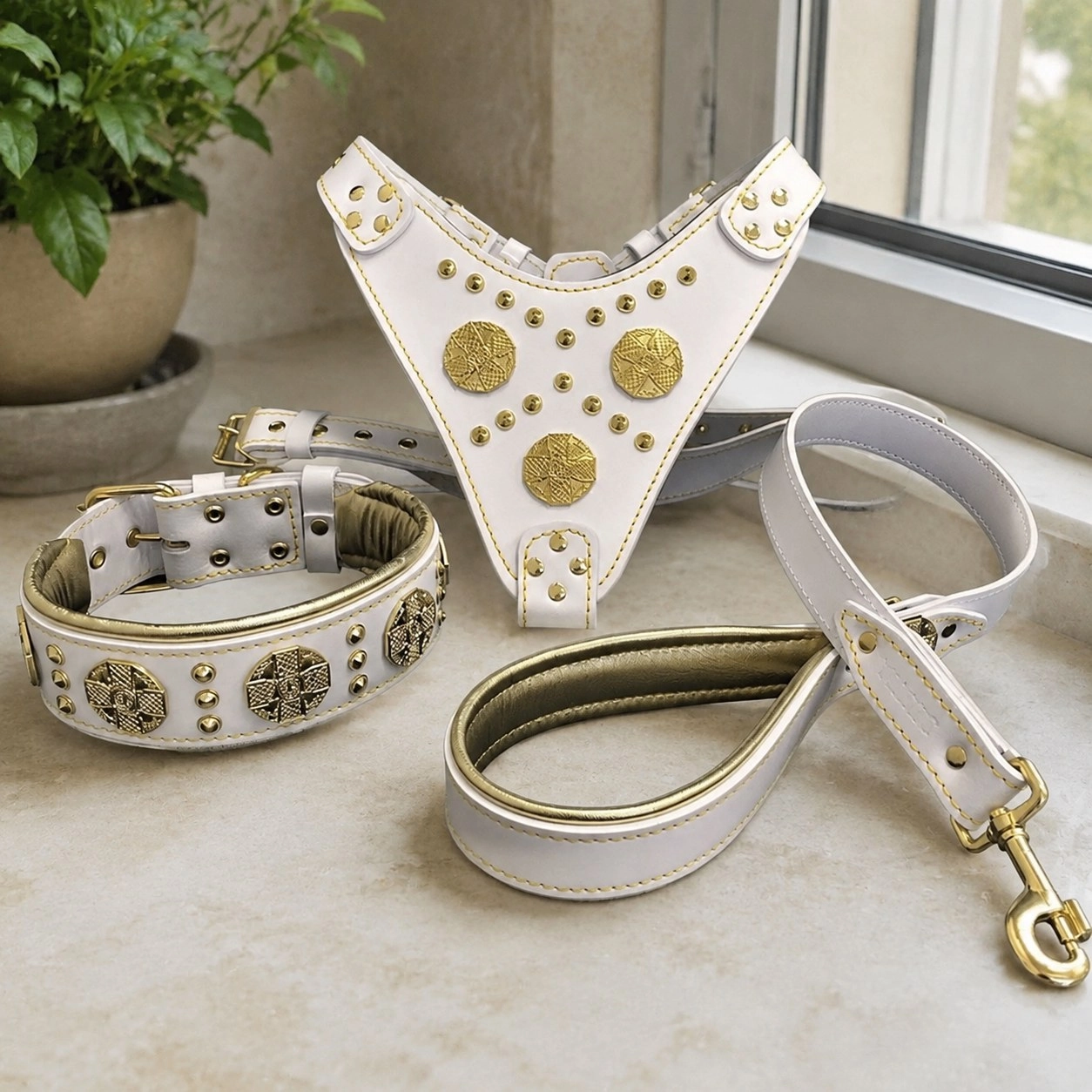 Bestia "Maximus White" SET GRAND chien - Harnais - collier - laisse. Rivets en laiton