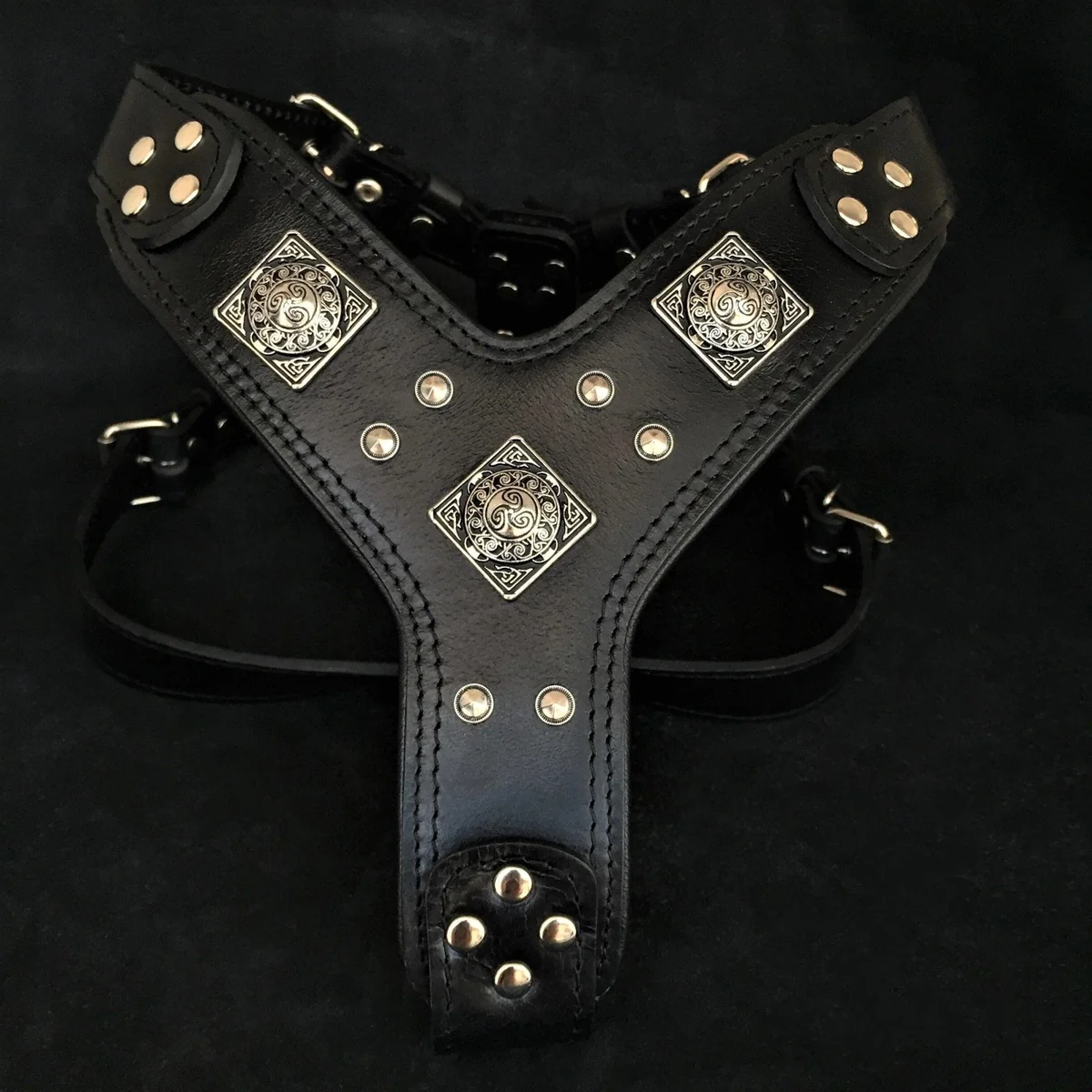 Bestia The "Eros" all Black Harness — Colliers, laisses et harnais