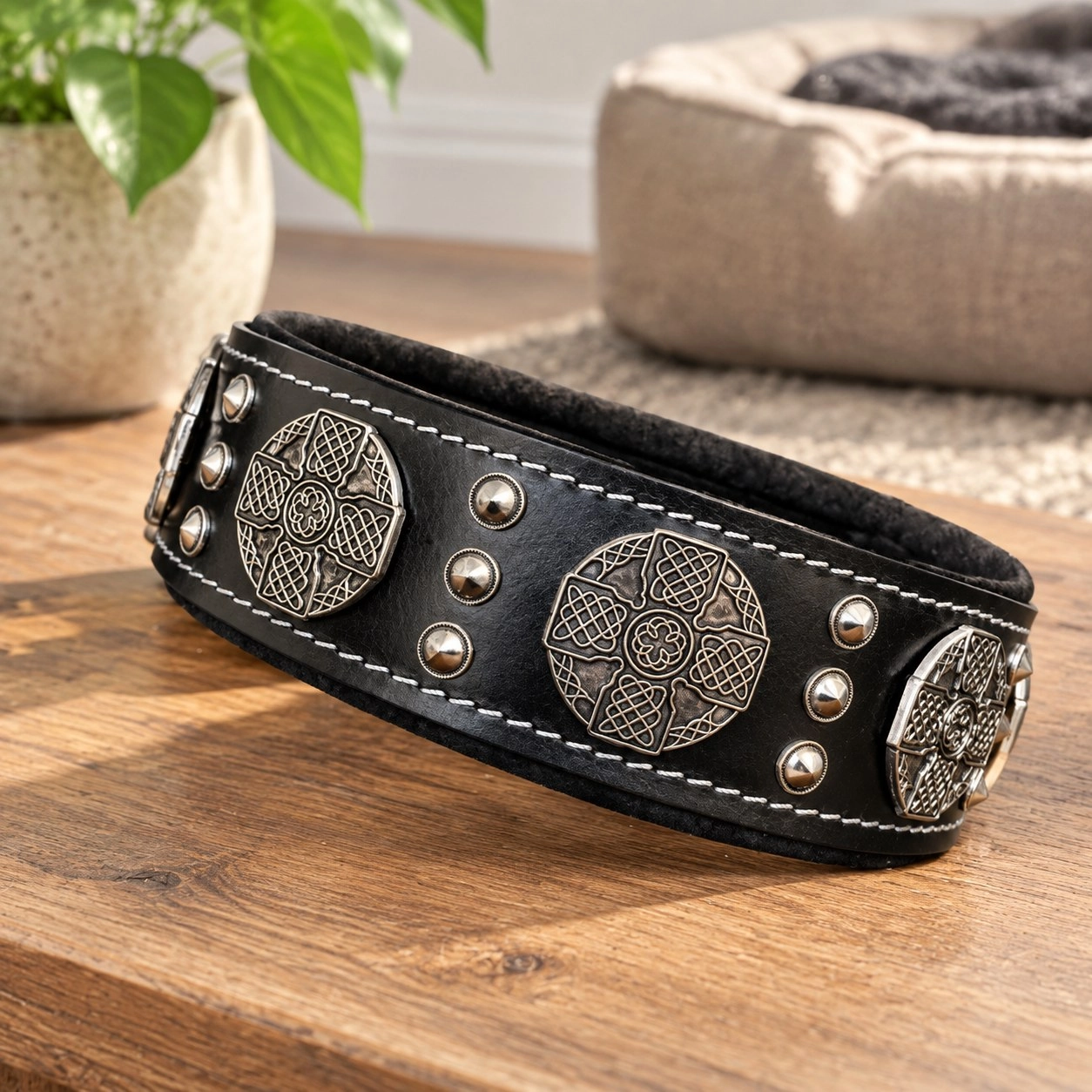 Bestia Le collier "Maximus" large de 2,5 pouces noir & argenté