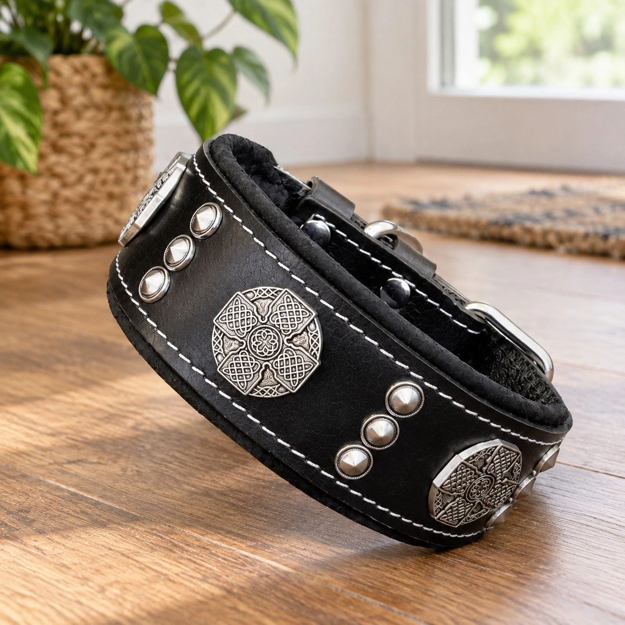 Bestia Le collier "Maximus" 2 pouces de large noir & argent