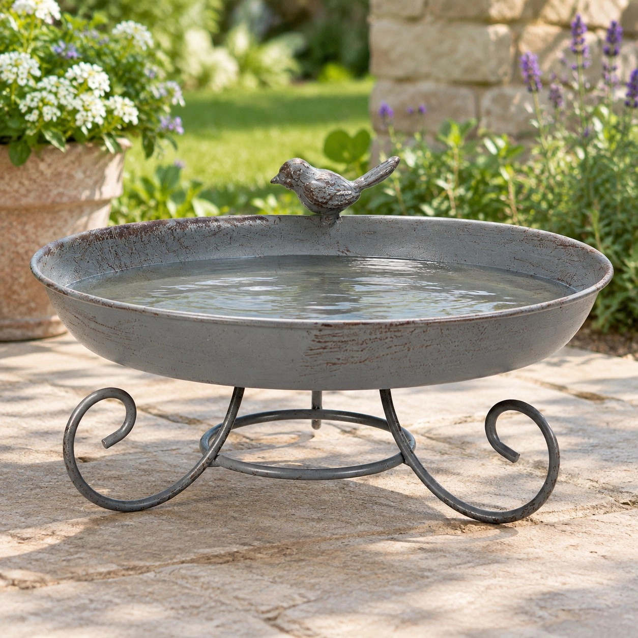 Fontaine à eau Trixie Grey — Gamelles, distributeurs et abreuvoirs